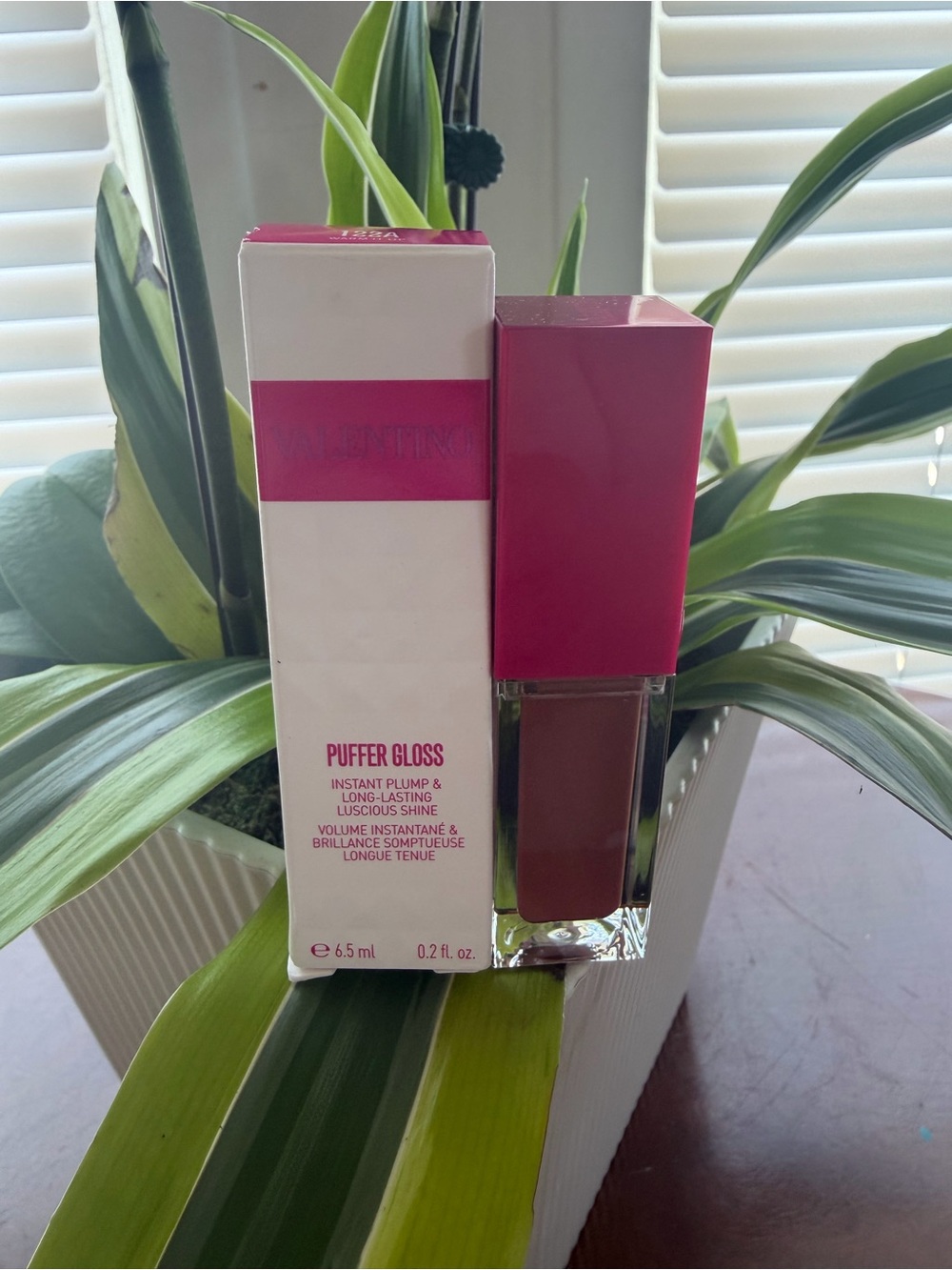 Valentino Puffer Gloss Hot Pink Cap With Rose-Tinted Gloss